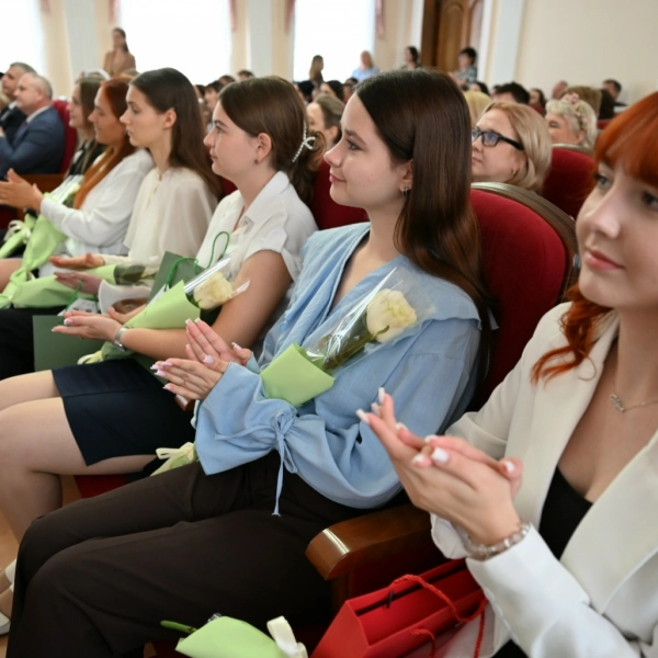 В Тамбове наградили лучших выпускников 2026 года