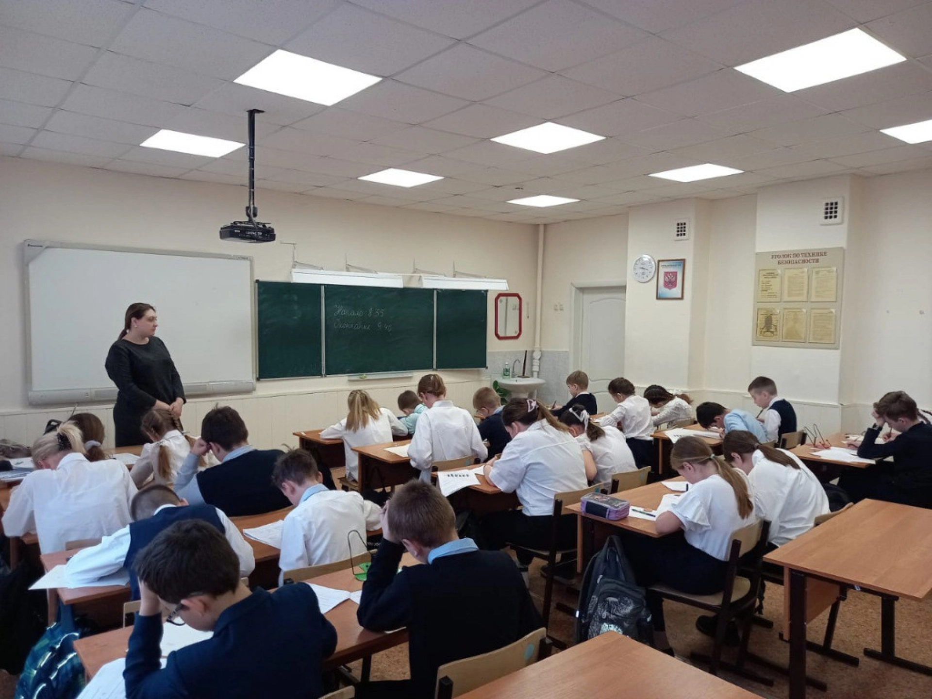 Тамбовские школьники выполняют Всероссийские проверочные работы