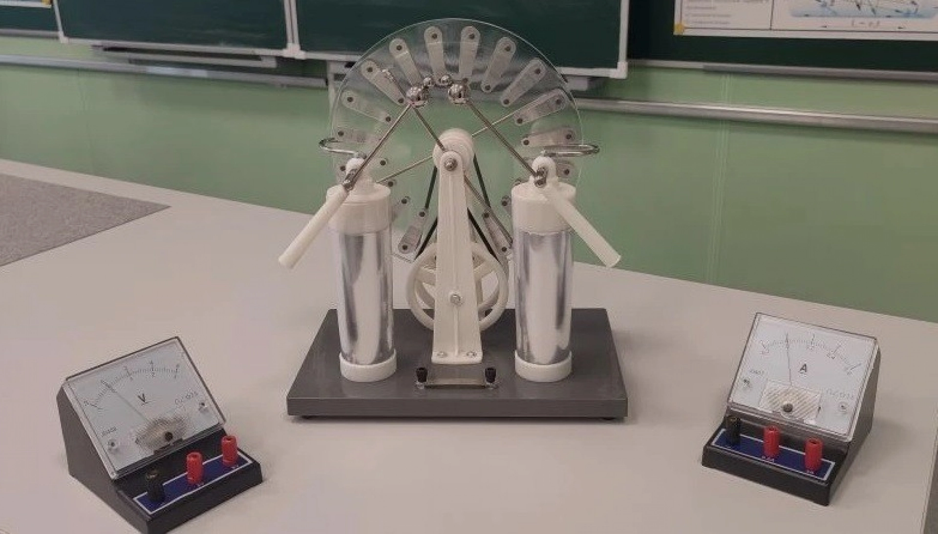 В школах Тамбовской области по нацпроекту обновят учебные кабинеты физики, музыки и ИЗО