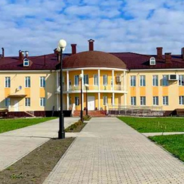 Конкурс плакатов, игра «Зарница» и экскурсии: какую программу подготовили для юных белгородцев? (6+)