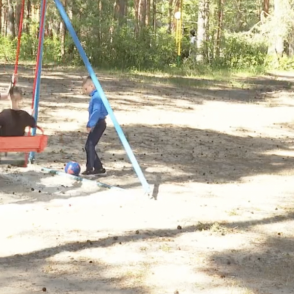 Первые отдыхающие в этом году приехали в «Солнечный»