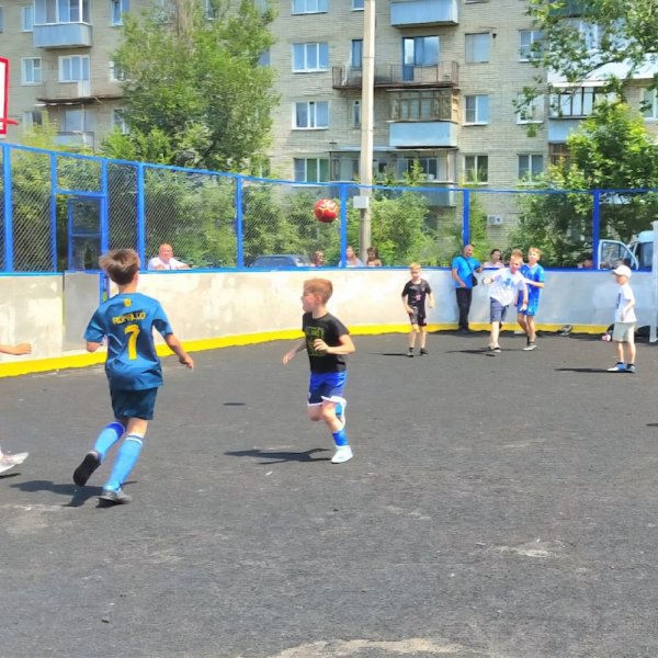 «Лето во дворе»: тамбовские школьники проводят каникулы активно и с пользой