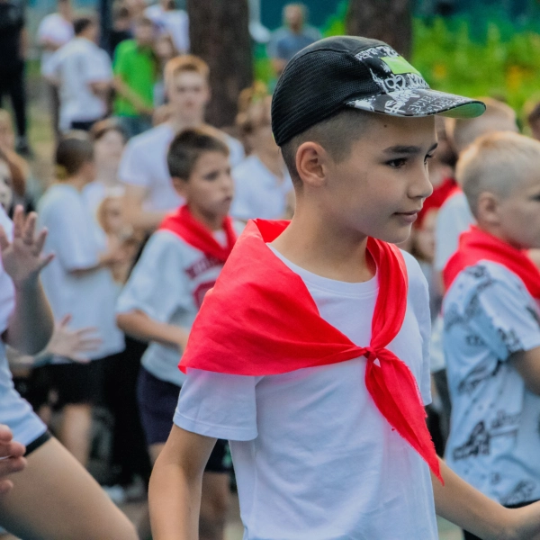 Почему отдых в лагере перед учебным годом — это хорошая идея?