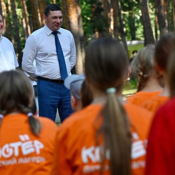 Врио главы региона открыл экосмену в лагере «Костёр»