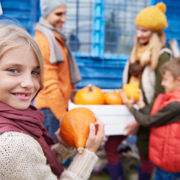 Осенние праздники: от утренников и школьных дискотек до тематических вечеринок