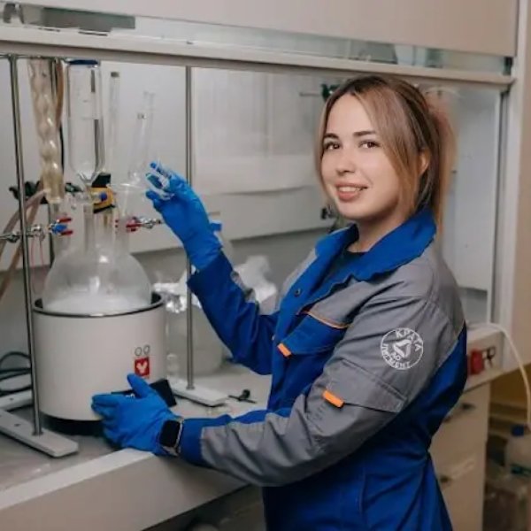 Для тамбовских школьников организовали бесплатные курсы химии