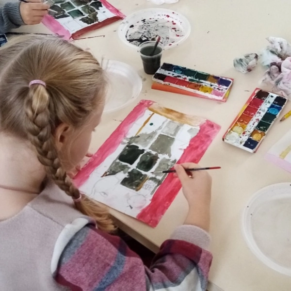 Досуг для юных любителей искусства: кружки, студии, мероприятия 