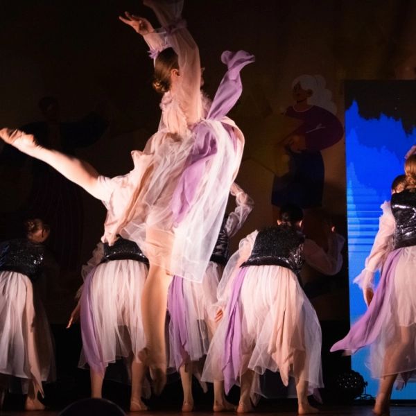 Досуг для юных любителей искусства: кружки, студии, мероприятия 