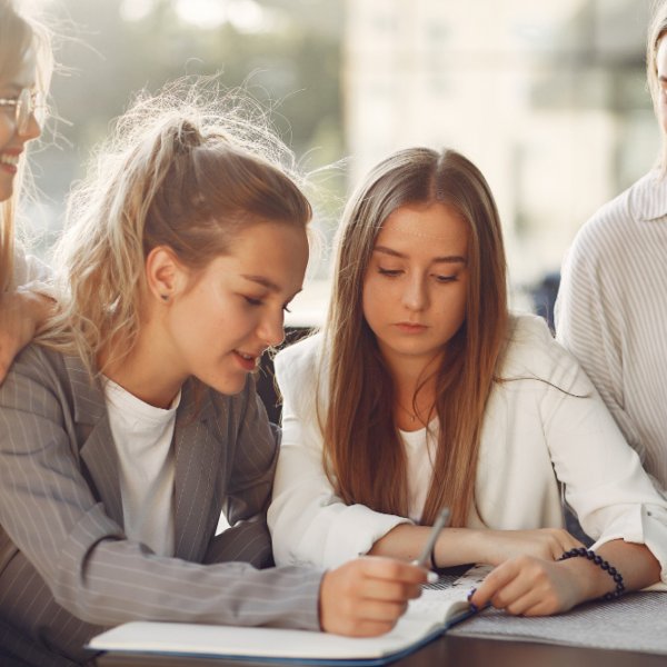 Лидерство в школе: как развить управленческие компетенции?