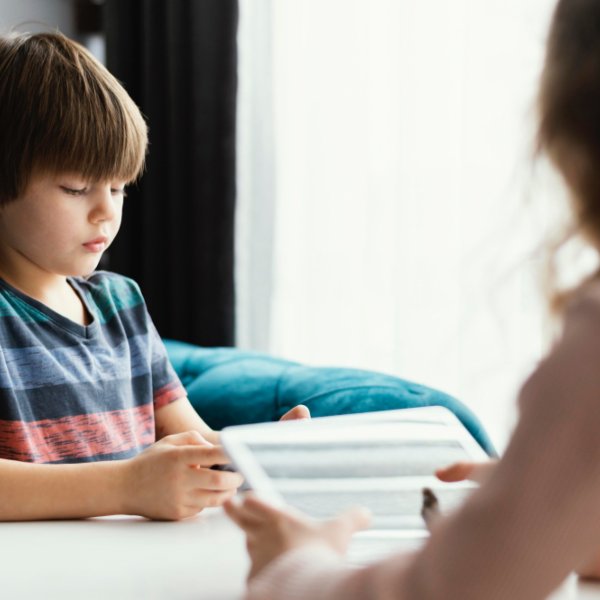 Психологическая поддержка для детей: куда можно обратиться, в каких вопросах помогают специалисты