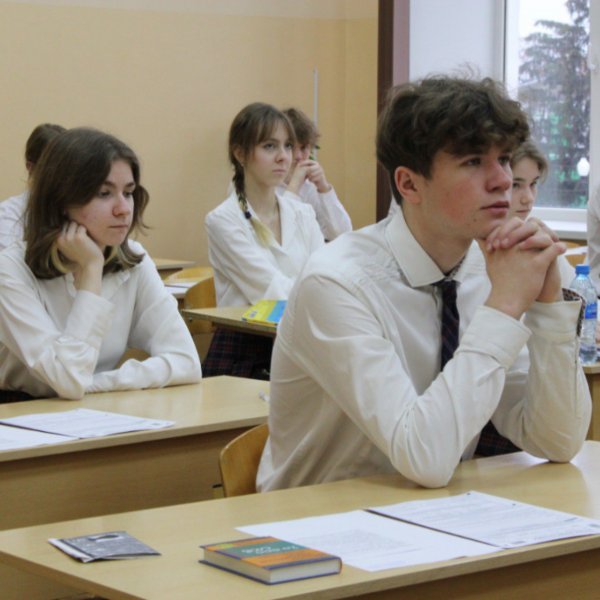 Выпускники тамбовских школ написали итоговое сочинение 