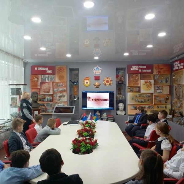 В тамбовских школах прошли мероприятия к годовщине снятия блокады Ленинграда