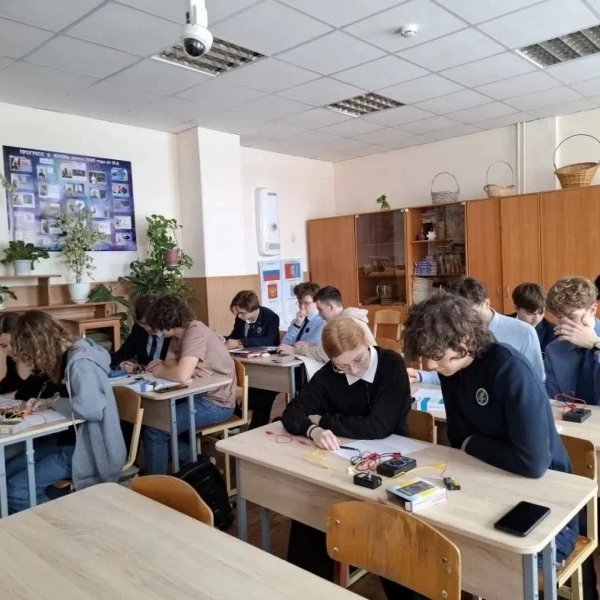 В сборную Тамбовской области по физике впервые вошли семиклассники и восьмиклассники