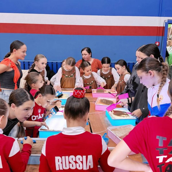 «Солнечный» и «Росинка» развернули творческую зону для участников крупного танцевального чемпионата