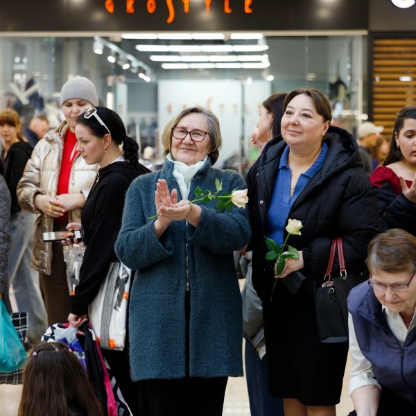 Международный женский день: куда сходить в праздничные выходные?