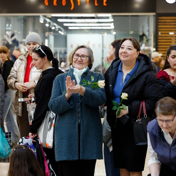Международный женский день: куда сходить в праздничные выходные?